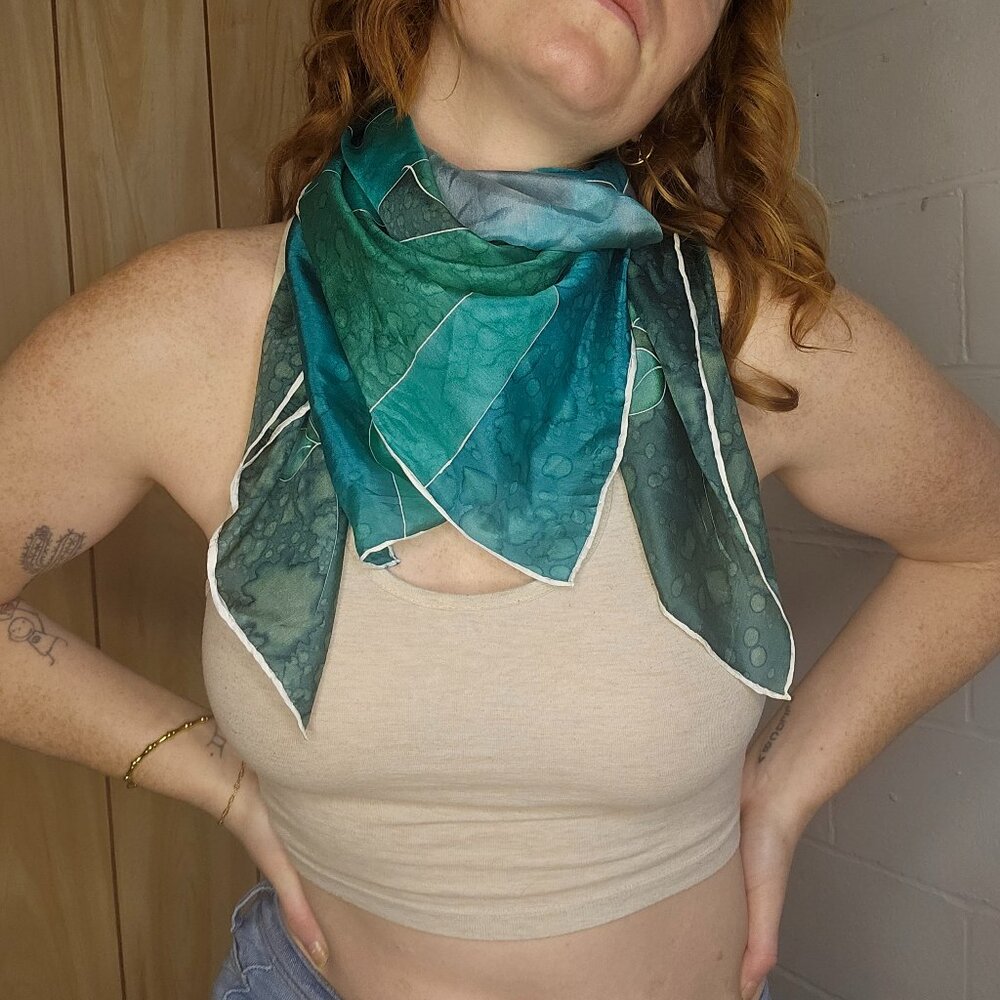 Vintage Mobwife Preppy Indie Green Silk Abstract Print Scarf Wrap Hair Accessory